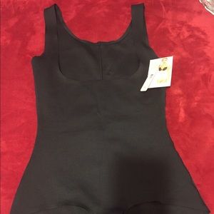Shapewear Bodysuit. Black. SIZE L. NEW WITH TAG.